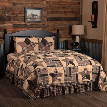 Bingham Star Queen Quilt Set; 1-Quilt 94Wx94L w/2 Shams 21x27 VHC Brands - The Fox Decor